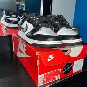 Panda dunks low